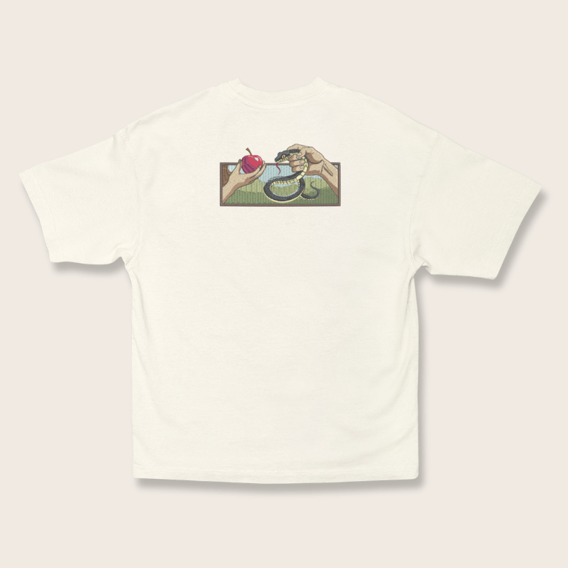 Camiseta Oversized - O primeiro pecado